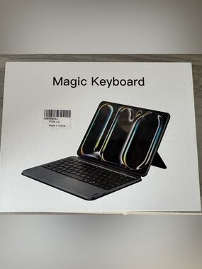 NIB Apple Magic Keyboard for iPad 10th Gen 2022/ 11th Gen A16 2025